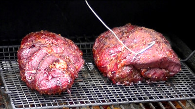 SmokingPit.com - Hickory Smoked Pulled BBQ Beef -  Roast Beef -  Beef recipes and how to videos on  slow cooking on the Traeger texas smoker grill.  Smoking meats information and Treager Pellets Tacoma WA Washinton SmokingPit.com