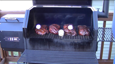 SmokingPit.com - Yoder YS640 Pecan & Cherry Smoked Cherry Dr. Pepper Injected pork butts for pulled pork. Great pork barbeque with a sweet and smokey dry rub. Tacoma WA Washington
