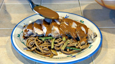 SmokingPit.com - Peanut Chicken Noodle Salad - PLating it up.