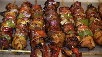SmokingPit.com - Yoder YS640 - Peach Smoked Sesame Chicken & Beef Kabobs. Kabobs after the cook.