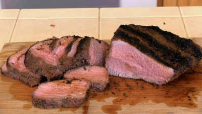 SmokingPit.com - Southwest Tri Tip Roast recipe wood fire cooked on my Scottsdale Santa Maria style cooker. The money shot!