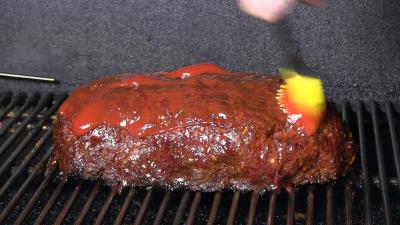 SmokingPit.com - Hickory Smoked Mad Hunky Meatloaf  -  Smoked low and slow on a Yoder YS640 smoker grill. Mouth watering moist, wood fire cooked! The meatloaf mix. Tacoma WA Washington 