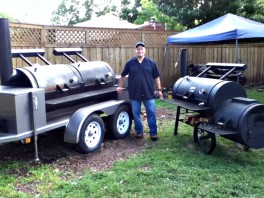 SmokingPit.com - Yoder Frontiersman and Yoder Kinhman wood smokers.